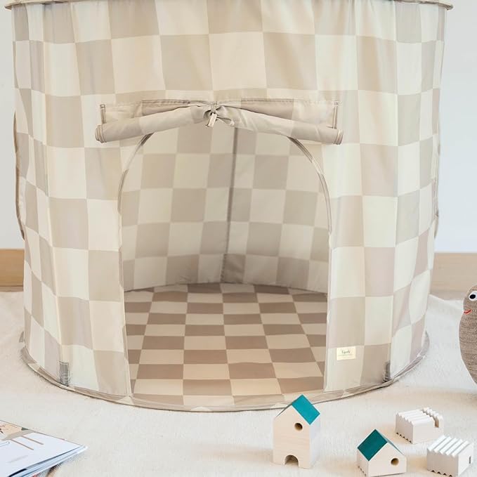 3 Sprouts Kids Play Tent - Sustainable Recycled Fabric β Fun Spacious Childs Playhouse for Indoor Games for Boys & Girls - Durable Fort Pop Up House for Toddlers & Children Age 3-10 - Checkered Beige