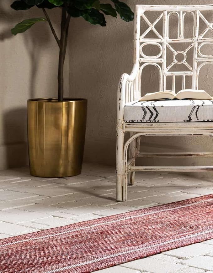 Unique Loom Outdoor Border Collection Area Rug - Soft Border (2' 7" x 10' Runner, Rust Red/ Ivory)