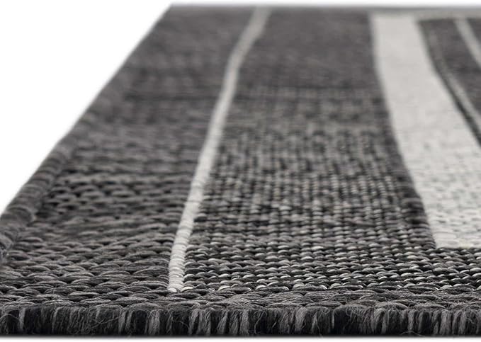Unique Loom Outdoor Border Collection Area Rug - Soft Border (5' 3" x 7' 1" Rectangle Black/Ivory)