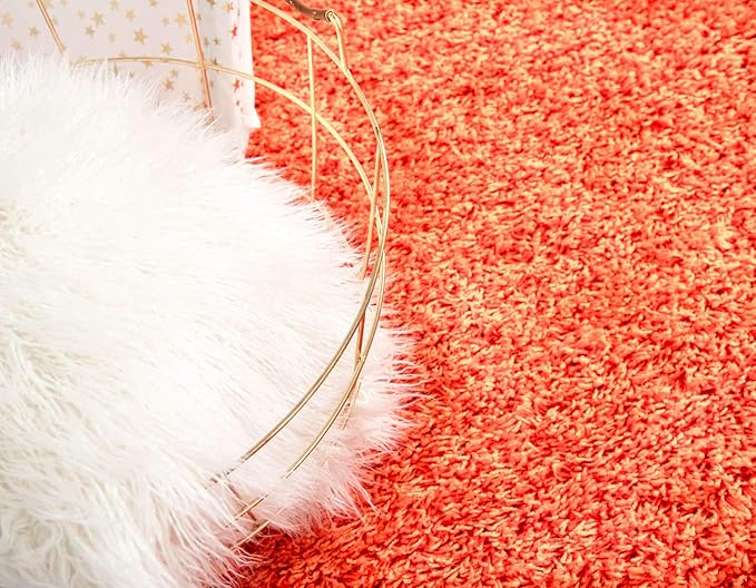 Unique Loom Solid Shag Collection Area Rug (4' 1" x 6' 1" Rectangle, Tiger Orange)