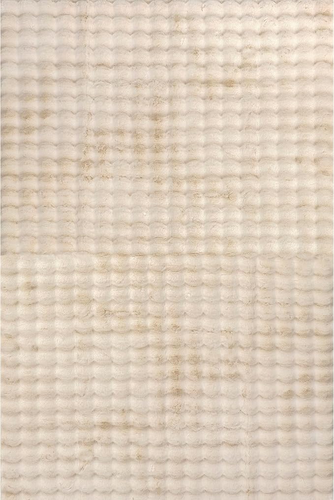 nuLOOM Jeni Solid Faux Rabbit Machine Washable Accent Rug, 3x5, Beige