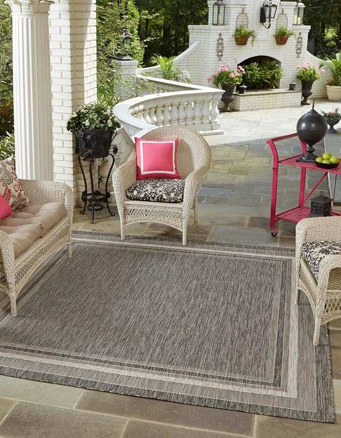 Unique Loom Outdoor Border Collection Area Rug - Soft Border (5' 1" Square, Black/ Ivory)