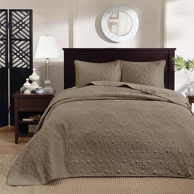 Madison Park Quebec Reversible Quilt Set Damask Design, Double Sided Stitching All Season, Lightweight Bedspread Bedding Set, Matching Sham, Khaki, King(120"x118") 3 Piece