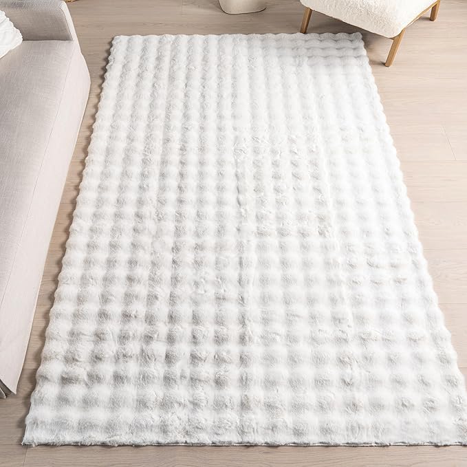 nuLOOM Jeni Solid Faux Rabbit Machine Washable Area Rug, 6x9, Off-White
