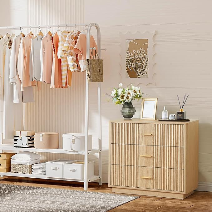 Fluted Dresser for Bedroom with 3 Drawers, 31.5" Wide Modern Chest of Drawers with Metal Handle, Large Storage Dresser, Wood Closet Clothes Storage Organizer for Nursery Living Room, Hallway,Natural