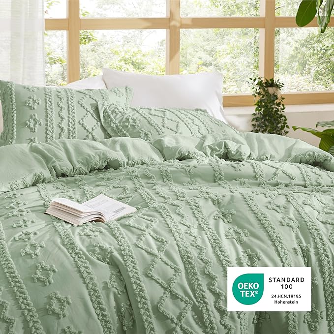 Bedsure Tufted Boho Comforter Set Full Size - Sage Green Boho Bed Set, GentleSoft™ 3 Pieces Farmhouse Shabby Chic Embroidery Bedding, Gifts for Woman, Soft Jacquard Full Comforter for All Seasons