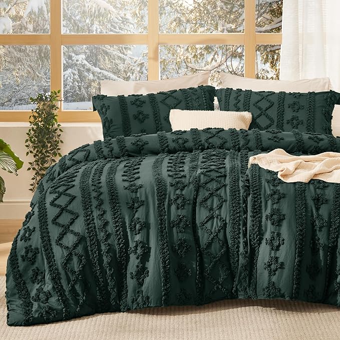 Bedsure Tufted Boho Comforter Set King Size - Dark Green Boho Bed Set, GentleSoft™ 3 Pieces Farmhouse Shabby Chic Embroidery Bedding, Gifts for Woman, Soft Jacquard King Comforter for All Seasons