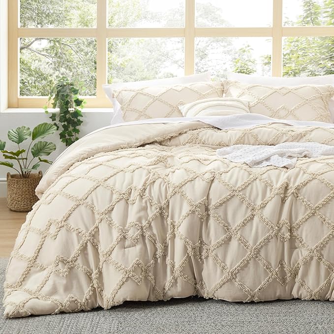 Bedsure Boho Comforter Set Queen - Beige Tufted Queen Size Comforter, 3 Pieces Farmhouse Shabby Chic Embroidery Bed Set, Soft Fluffy Geometric Pattern Bedding for All Seasons