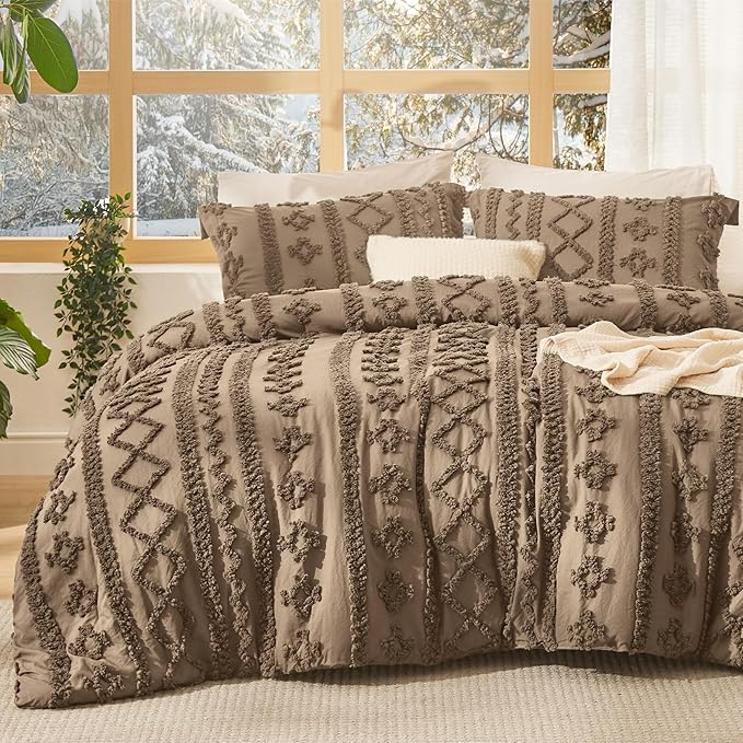 Bedsure Tufted Boho Comforter Set Queen Size - Light Brown Boho Bed Set, GentleSoft™ 3 Pieces Farmhouse Shabby Chic Embroidery Bedding, Gifts for Woman, Jacquard Queen Comforter for All Seasons