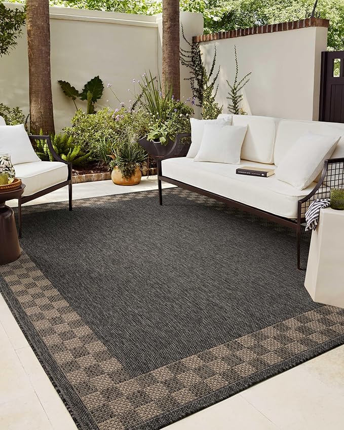 Loloi Chris Loves Julia Providence Collection PRC-01 Charcoal/Natural 7'-6" x 7'-6", .12" Pile Height, Indoor/Outdoor Round Area Rug