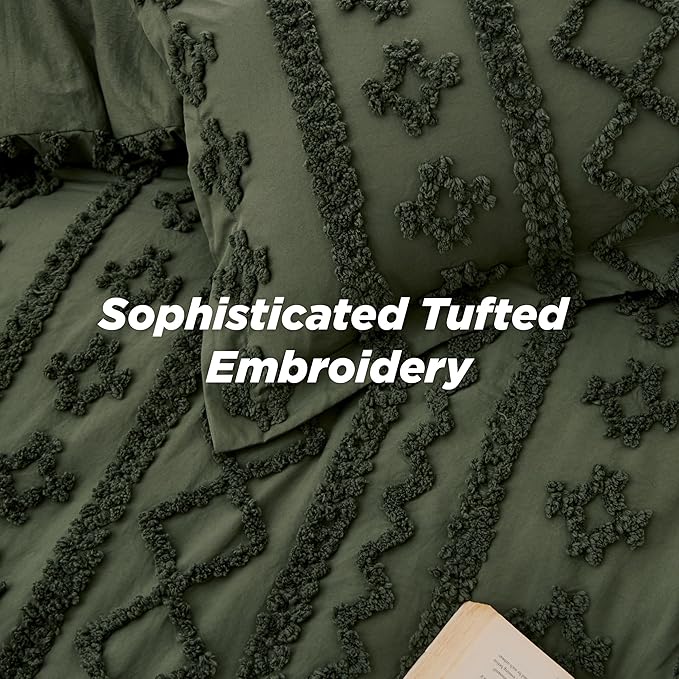 Bedsure Tufted Boho Comforter Set King Size - Olive Green Boho Bed Set, GentleSoft™ 3 Pieces Farmhouse Shabby Chic Embroidery Bedding, Gifts for Woman, Soft Jacquard King Comforter for All Seasons