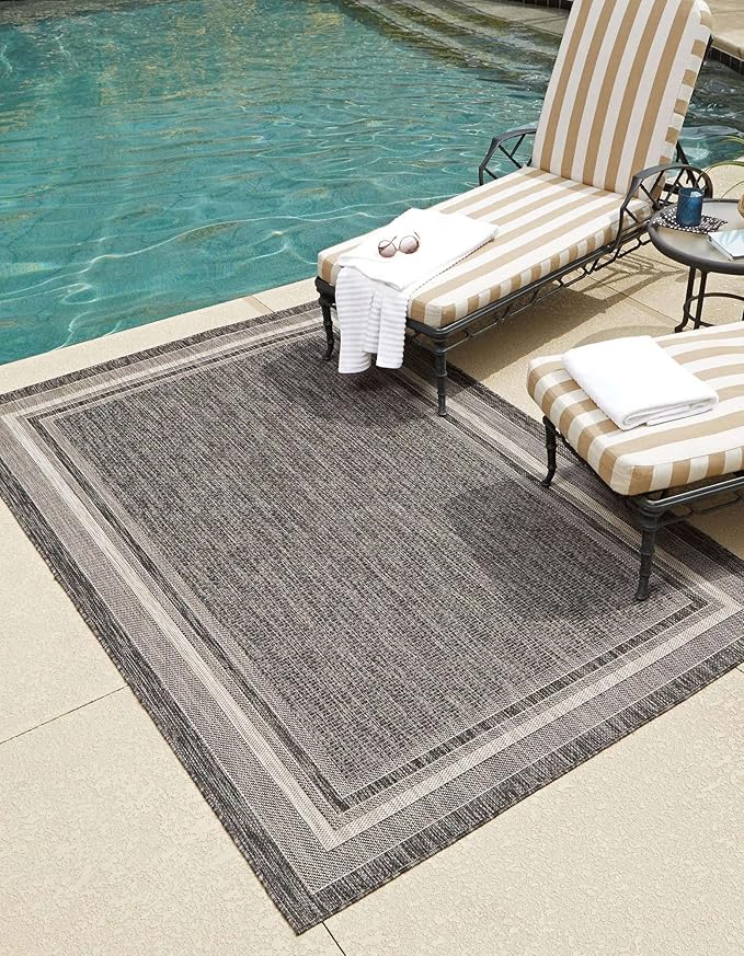 Unique Loom Outdoor Border Collection Area Rug - Soft Border (5' 3" x 7' 1" Rectangle Black/Ivory)