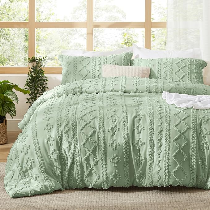 Bedsure Tufted Boho Comforter Set King Size - Sage Green Boho Bed Set, GentleSoft™ 3 Pieces Farmhouse Shabby Chic Embroidery Bedding, Gifts for Woman, Soft Jacquard King Comforter for All Seasons