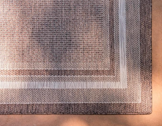 Unique Loom Outdoor Border Collection Area Rug - Soft Border (7' 1" x 10' Rectangle, Brown/ Ivory)