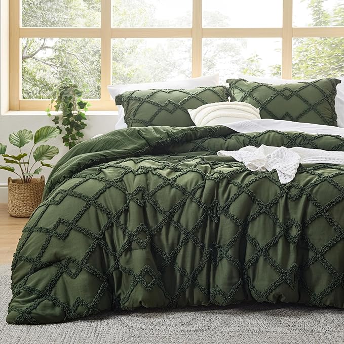 Bedsure Boho Comforter Set Queen - Olive Green Tufted Queen Size Comforter, 3 Pieces Farmhouse Shabby Chic Embroidery Bed Set, Soft Fluffy Geometric Pattern Bedding for All Seasons