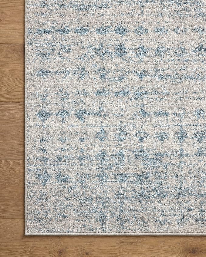 Loloi Kamala Collection KAM-04 Sky/Dove 5'-3" x 7'-9" Area Rug
