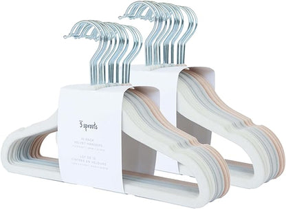 3 Sprouts Velvet Baby Hangers - Non-Slip Hanger for Infant, Toddler, Baby Clothes - Closet Kids Hangers with Slim Design, Nordic Colors, Pack of 30 - Assorted Cream, Grey, Hazelnut