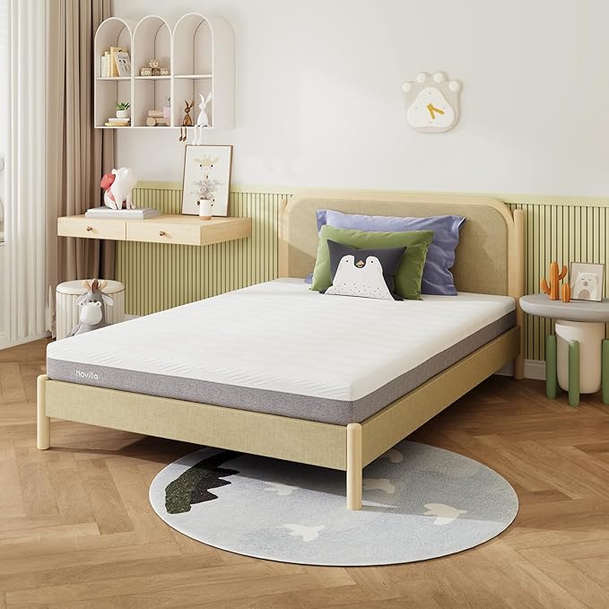 Novilla Mattress Queen Size, 8 Inch Cooling Memory Foam Queen Mattress in a Box for Contour Support & Pressure Relieving & Plush Comfort, CertiPUR-US Certified Foam
