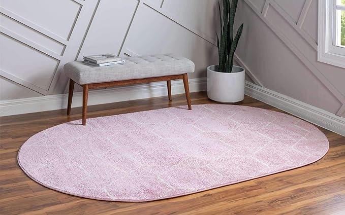 Unique Loom Trellis Frieze Collection Area Rug - Geometric (7' 10" x 10' Oval, Light Pink/ Ivory)