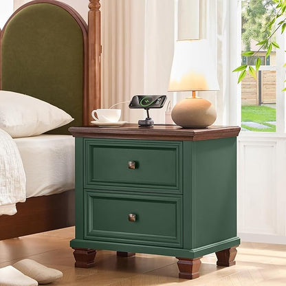 Farmhouse Nightstand with Charging Station, Rustic Low Night Stand with 2 Drawers, Mid-century Modern End Table with 4 Square Solid Wood Legs, Small Vintage Dresser for Bedroom, Home, Green