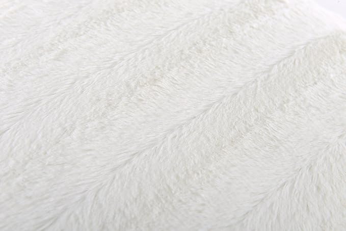 Cheer Collection Faux Fur Throw Pillows - Decorative Pillows for Couch, Bed Throw Pillows, Sand Accent Pillows for Bedroom or Living Room Aesthetic, Set of 2 Furry Throw Pillows, 18”x18”