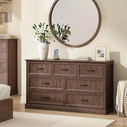 Farmhouse 7 Drawer Dresser for Bedroom, 55 Inch Wide Modern Brown Dresser TV Stand with Large Drawers & Bar Handles, Rustic Wood Chest of Drawers for Bedroom, Living Room, Hallway, Entryway.
