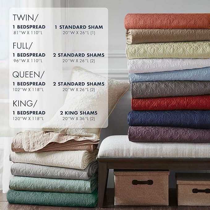 Madison Park Quebec Reversible Quilt Set Damask Design, Double Sided Stitching All Season, Lightweight Bedspread Bedding Set, Matching Sham, Navy, Twin(81"x110") 2 Piece