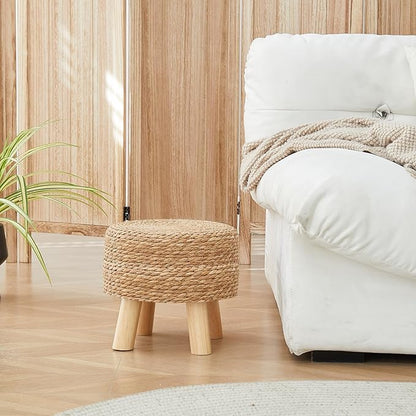 Round Ottoman Natural Seagrass Footstool, Round Footstool with 4 Wood Legs, Hand Woven Round Footstool Sofa Stool, Multifunctional Modern Dressing Stool, Sofa Side Table for Bedroom (Nature)