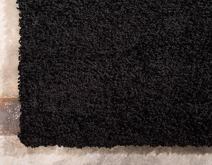 Unique Loom Solid Shag Collection Area Rug (5' 1" x 8' Rectangle, Jet Black)