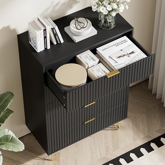 Black Dresser for Bedroom, Fluted Modern Dresser with Gold Pulls and 5 Drawers, 15.7" D x 31.5" W x 47.2" H