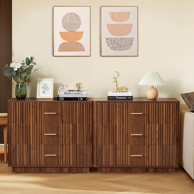 Fluted Dresser for Bedroom with 3 Drawers, 31.5" Wide Modern Chest of Drawers with Metal Handle, Large Storage Dresser, Wood Closet Clothes Storage Organizer for Nursery Living Room, Hallway, Walnut