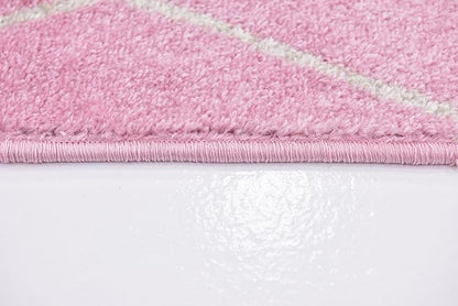 Unique Loom Trellis Frieze Collection Area Rug - Geometric (9' x 12' 2", Light Pink/ Ivory)