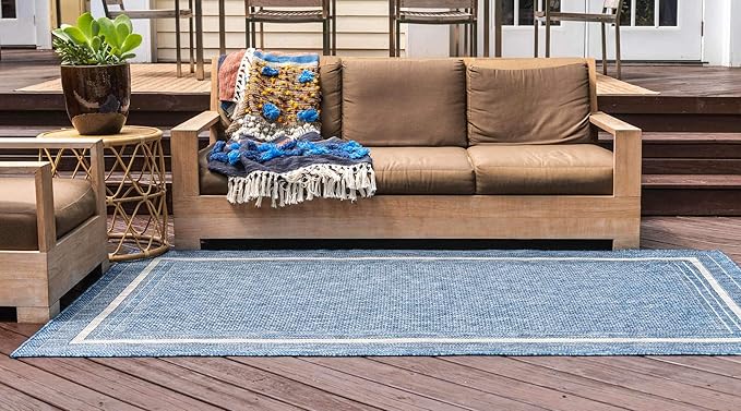 Unique Loom Outdoor Border Collection Area Rug - Soft Border (7' 1" x 10' Rectangle, Blue/ Ivory)
