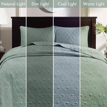 Madison Park Quebec Reversible Quilt Set Damask Design, Double Sided Stitching All Season, Lightweight Bedspread Bedding Set, Matching Sham, Seafoam, Queen(102"x118") 3 Piece