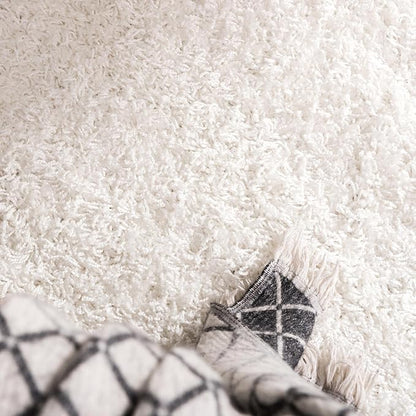 Unique Loom Solid Shag Collection Area Rug (5' 3" Round, Snow White)