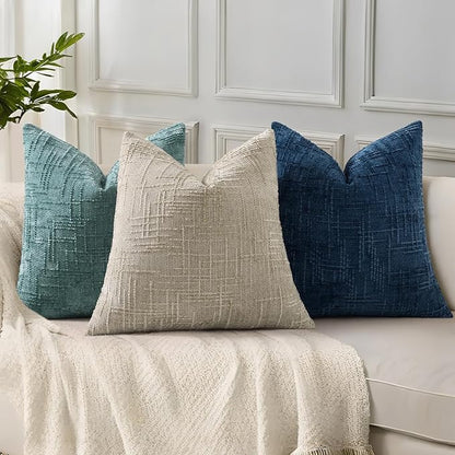 decorUhome Fall Light Brown Chenille Throw Pillow Covers 18x18 Set of 2 Thick Textured Slubby Couch Pillow Covers Farmhouse Accent Modern Neutral Decorative Pillow Cases for Bed Sofa Living Room