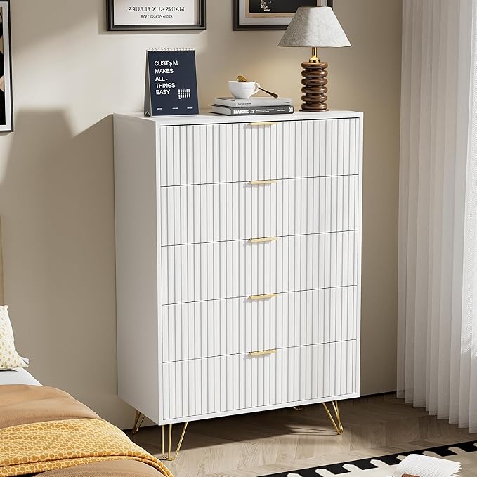 White Dresser for Bedroom, Fluted Modern Dresser with Gold Pulls and 5 Drawers, 15.7" D x 31.5" W x 47.2" H