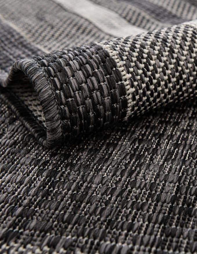 Unique Loom Outdoor Border Collection Area Rug - Soft Border (10' Round Black/Ivory)