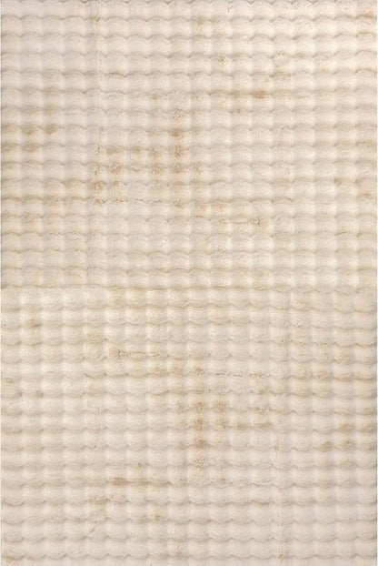 nuLOOM Jeni Solid Faux Rabbit Machine Washable Area Rug, Oval 5' x 7'6", Beige