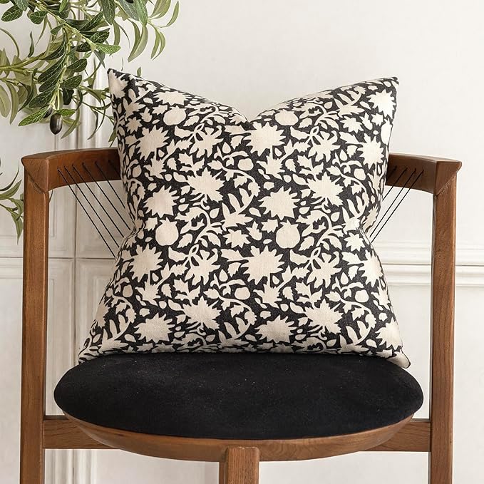 Foindtower Set of 2 Decorative Neutral Floral Throw Pillow Covers Accent Farmhouse Cushion Covers Boho Vintage Pillowcase for Couch Sofa Bedroom Living Room Home Decor20×20 Inch,Black