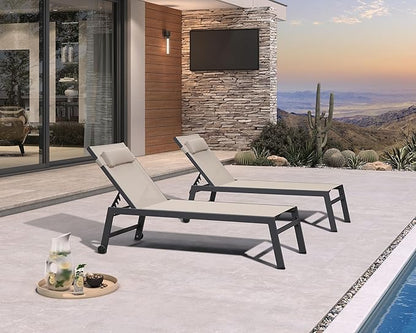 PURPLE LEAF Outdoor Oversized Lounge Chair Set of 3 Patio Chaise Pool Lounger Aluminum Frame with Side Table and Wheels for Outside Sunbathing Tanning Recliner Including Pillows Beige
