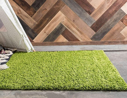 Unique Loom Solid Shag Collection Area Rug (7' 10" x 10' Rectangle, Grass Green)