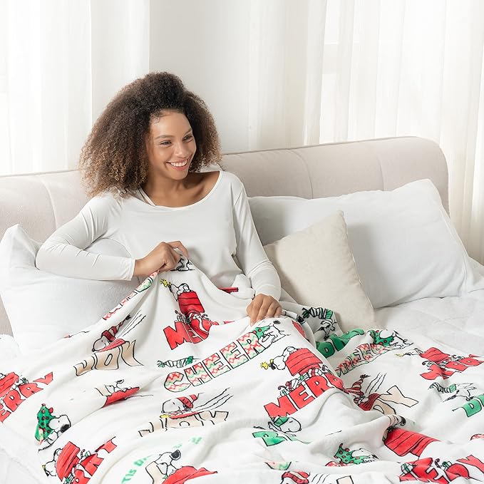 Berkshire Blanket Peanuts VelvetLoft Cute Character Snoopy Plush Throw Blanket,Peanuts Snowy Scene,Throw 55 in x 70 in (Official Peanuts® Product)