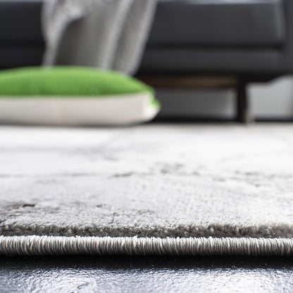 SAFAVIEH Craft Collection Area Rug - 6'7" Round, Grey & Silver, Modern Abstract Design, Non-Shedding & Easy Care, Ideal for High Traffic Areas in Living Room, Bedroom (CFT877G)