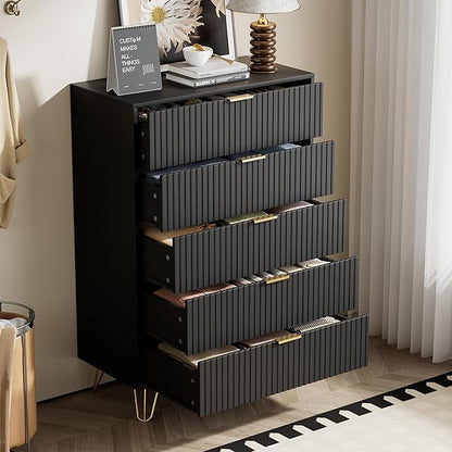 Black Dresser for Bedroom, Fluted Modern Dresser with Gold Pulls and 5 Drawers, 15.7" D x 31.5" W x 47.2" H
