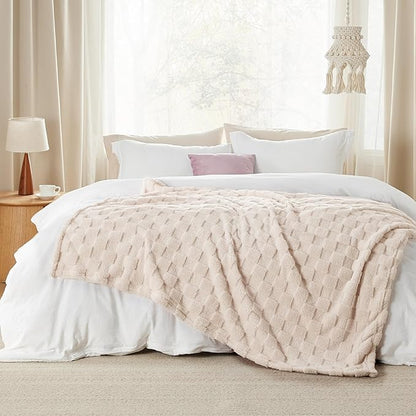 Bedsure GentleSoft Light Beige Throw Blanket for Couch - Checkered Fleece Blankets Gifts for Women Men Girls, Cute Soft Cozy Throw for Bedroom Home Decor Gifts, 50x60 Inches