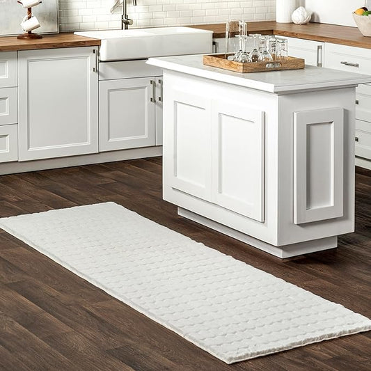 nuLOOM 2'6" x 8' Cozy Plush Area Rug, Machine Washable, Non-Slip, Soft Fluffy Shag Carpet for Living Room Bedroom Kids Room Nursery Home Decor, Nia White