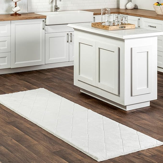 nuLOOM 2'6" x 10' Cozy Plush Area Rug, Machine Washable, Non-Slip, Soft Fluffy Shag Carpet for Living Room Bedroom Kids Room Nursery Home Decor, Amy White