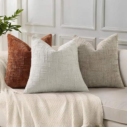 decorUhome Light Grey Chenille Throw Pillow Covers 18x18 Set of 2 Thick Textured Slubby Couch Pillow Covers Farmhouse Accent Modern Neutral Decorative Pillow Cases for Bed Sofa Living Room