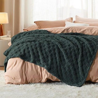 Bedsure GentleSoft Dark Green Throw Blanket for Couch - Checkered Fleece Blankets for Women Men Girls, Cute Soft Cozy Throw for Bedroom Home Decor Gifts, 50x60 Inches